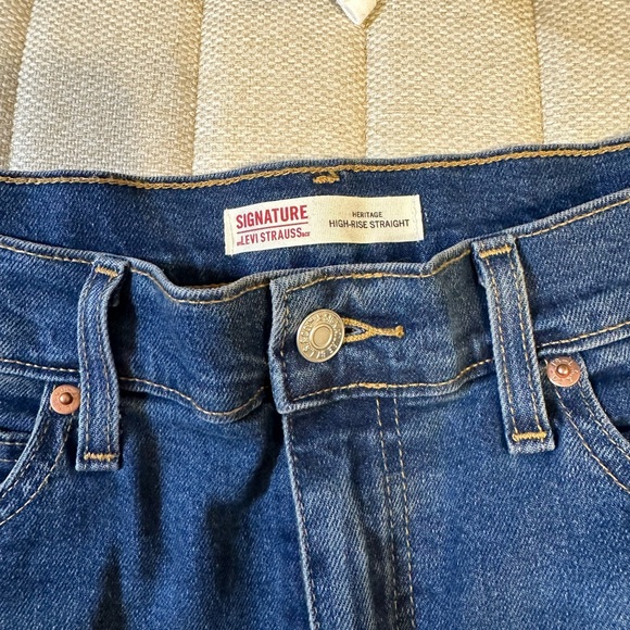 Signature LEVI Jeans - Picture 3 of 3